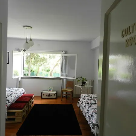 Perfect Spot - Lisbon Experience بيت شباب كاسكايس
